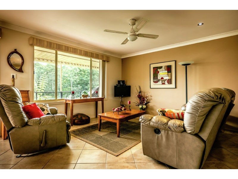 8 Tuckers Rock Rd, Repton NSW 2454