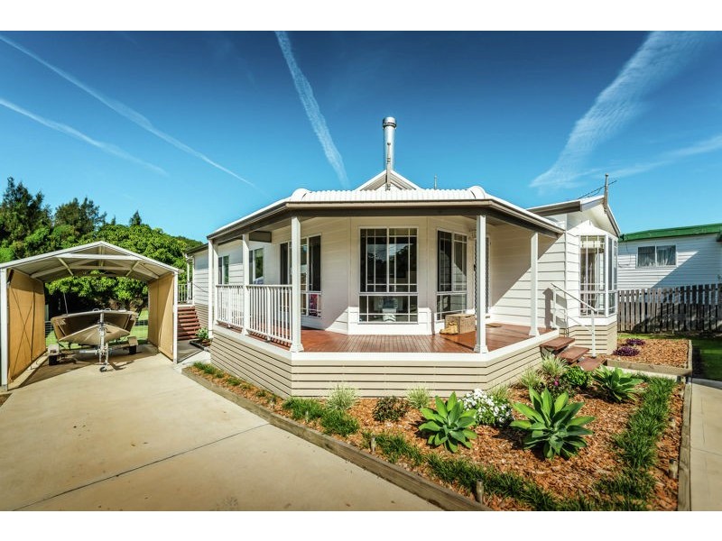 8 Lourdes Avenue, Urunga NSW 2455