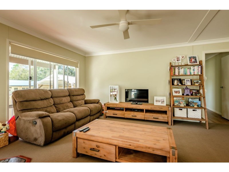 8 Lourdes Avenue, Urunga NSW 2455