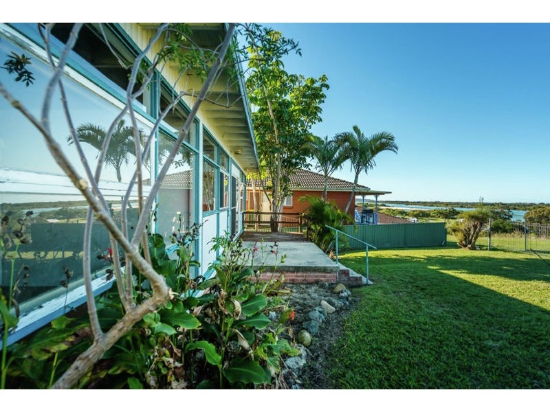 12 Morgo Street, Urunga NSW 2455