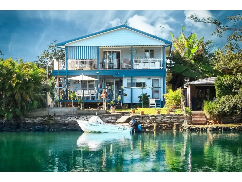 15 Marina Crescent, Urunga NSW 2455