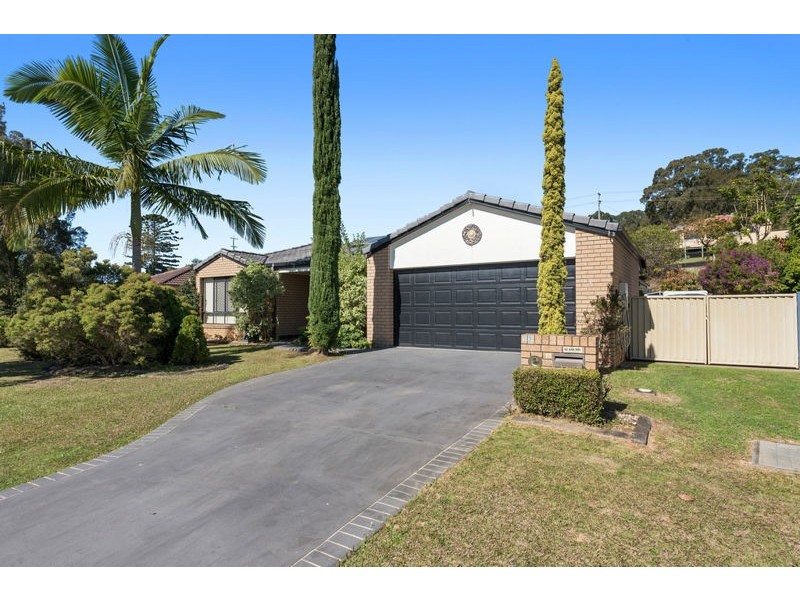 13 Lake Ct, Urunga NSW 2455