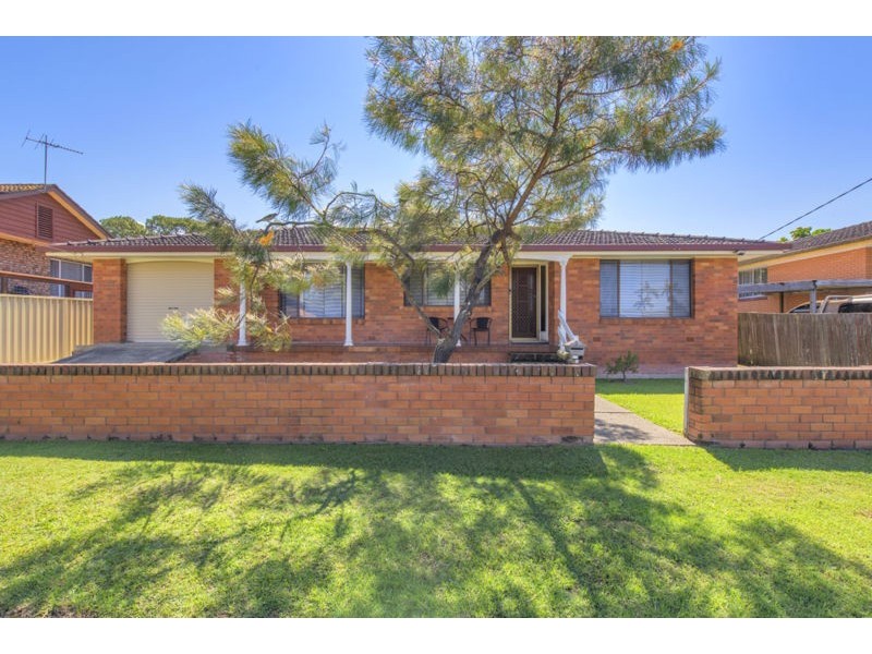 6 Moore Place, Urunga NSW 2455