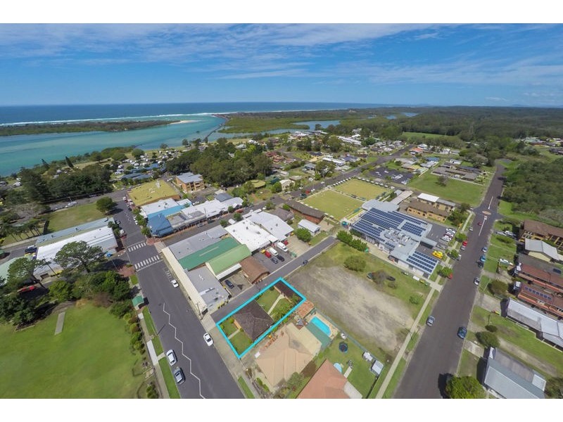 11 Bowra Street, Urunga NSW 2455