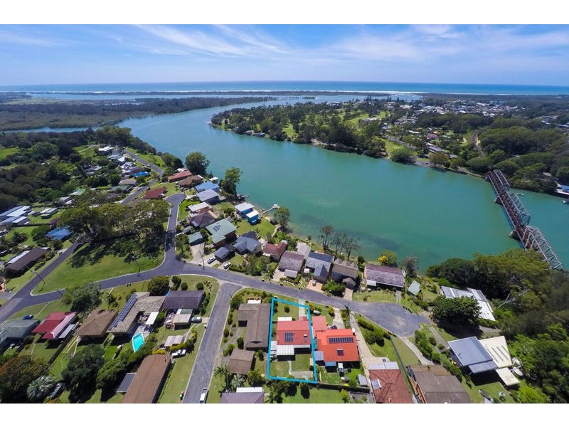 13 Vernon Crescent, Urunga NSW 2455