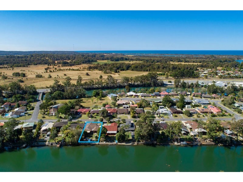 17 Newry Island Drive, Urunga NSW 2455