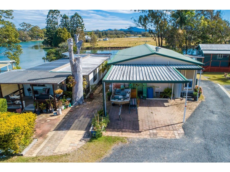 15/4 Riverwood Place, Urunga NSW 2455