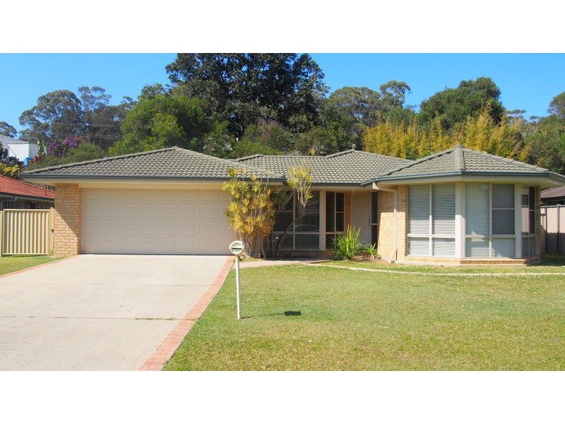 7 Lake Court, Urunga NSW 2455