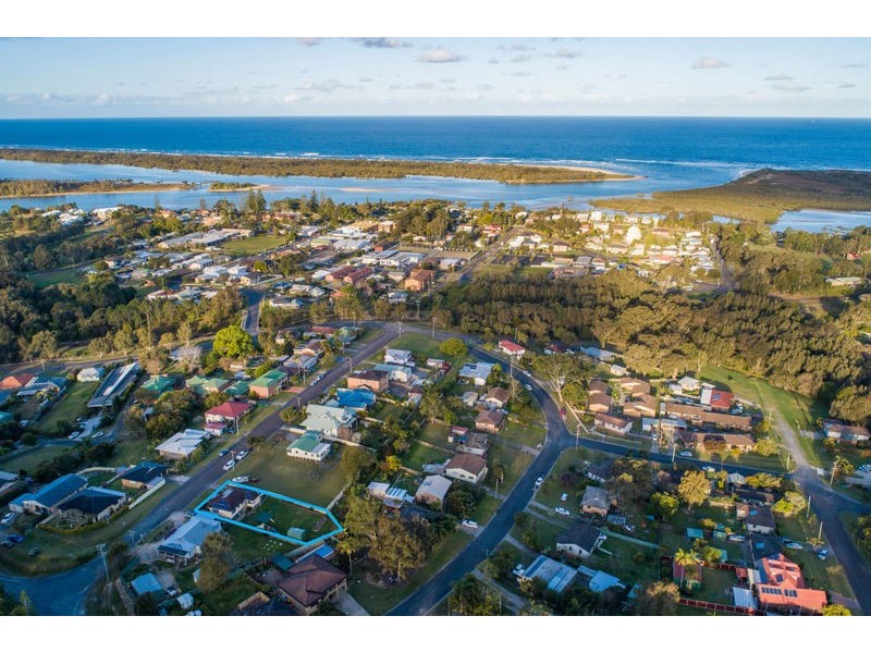 1 Newry Street, Urunga NSW 2455