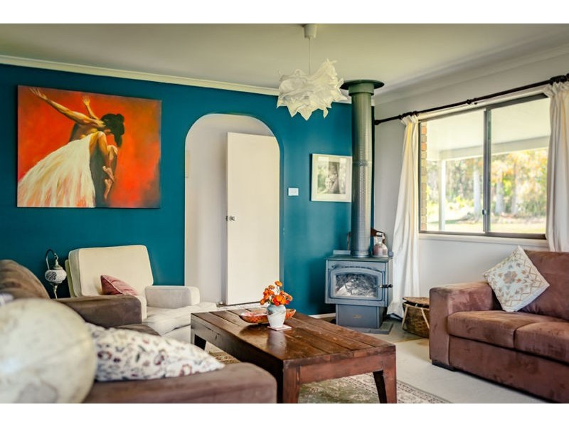 11 Brutons Road, Raleigh NSW 2454