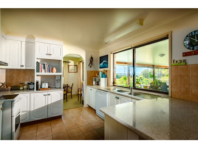 11 Brutons Road, Raleigh NSW 2454