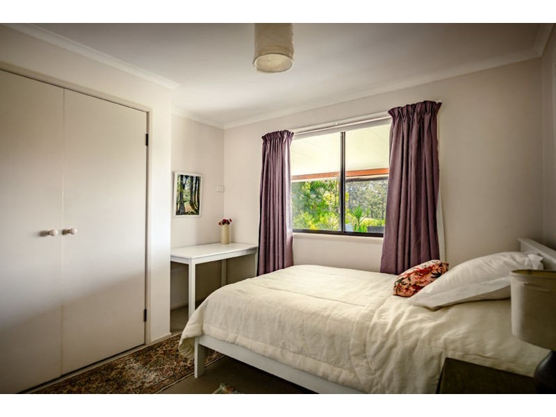 11 Brutons Road, Raleigh NSW 2454