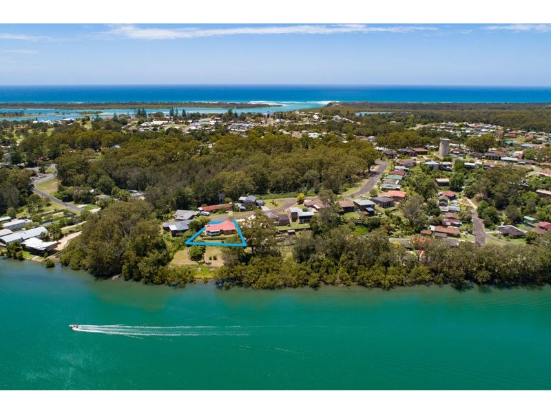 4 Sunset Place, Urunga NSW 2455