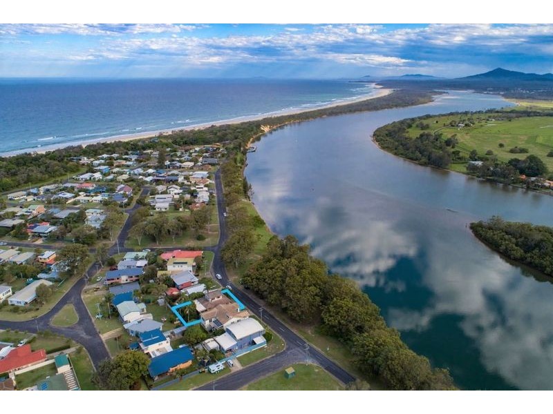 30 River Street, Mylestom NSW 2454
