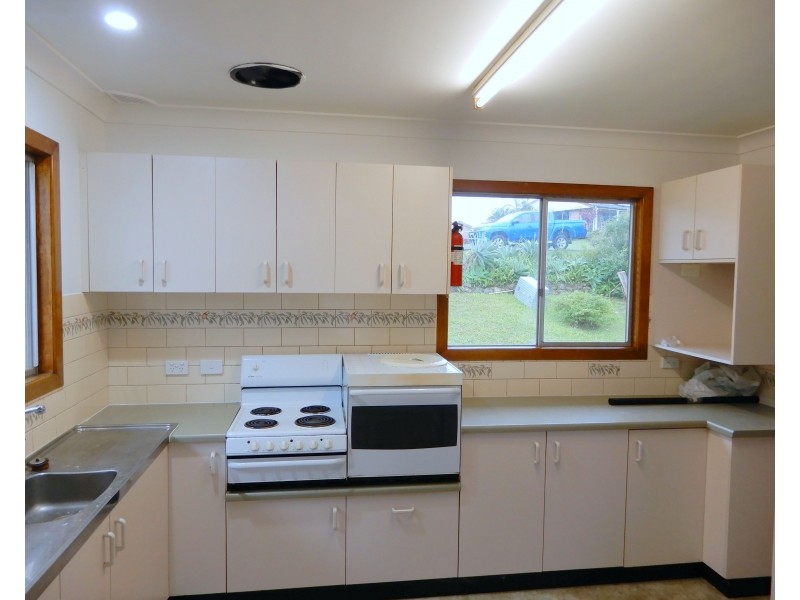 1/6 Vernon Crescent, Urunga NSW 2455