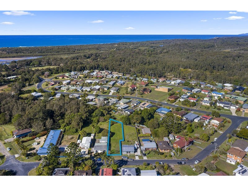 12 Lourdes Avenue, Urunga NSW 2455