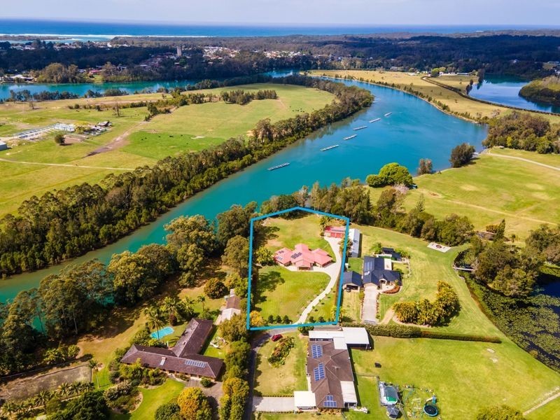 125 Newry Island Drive, Urunga NSW 2455
