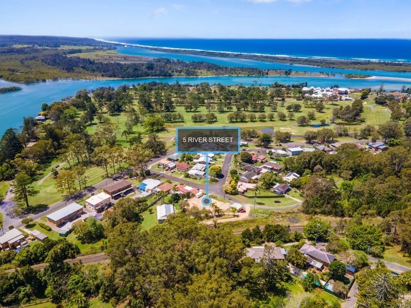 5 River Street, Urunga NSW 2455
