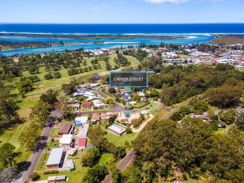 5 River Street, Urunga NSW 2455
