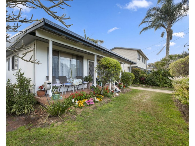 15 Rowley Street, Mylestom NSW 2454