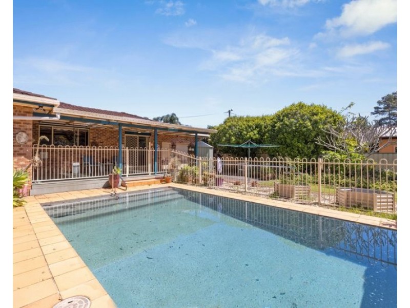 6 Yellow Rock Road, Urunga NSW 2455