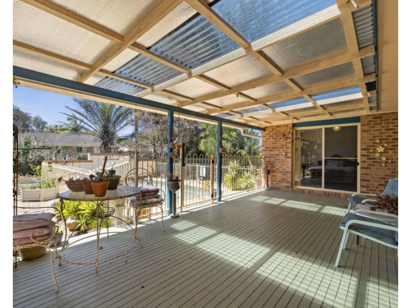 6 Yellow Rock Road, Urunga NSW 2455