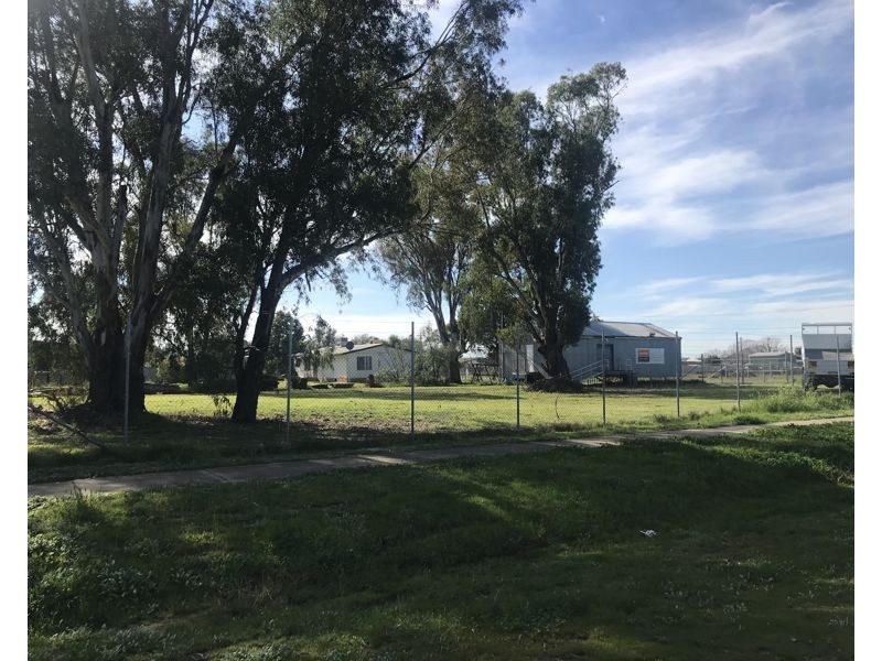 28 Darlington Street, Darlington Point NSW 2706