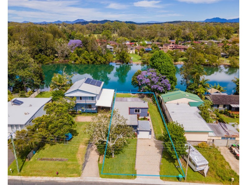13 Marina Crescent, Urunga NSW 2455