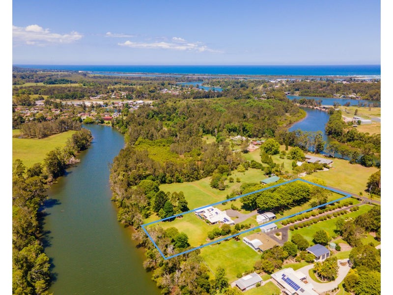 108 Newry Island Drive, Urunga NSW 2455