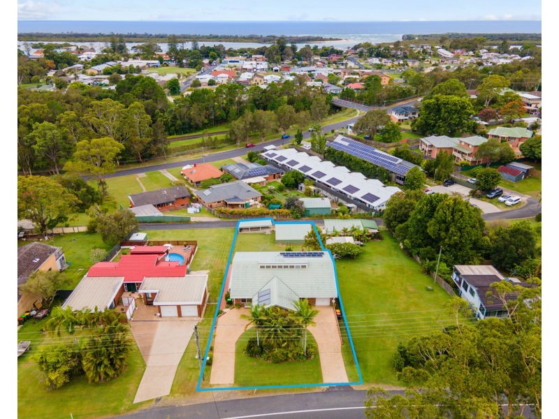 4242 Giinagay Way, Urunga NSW 2455