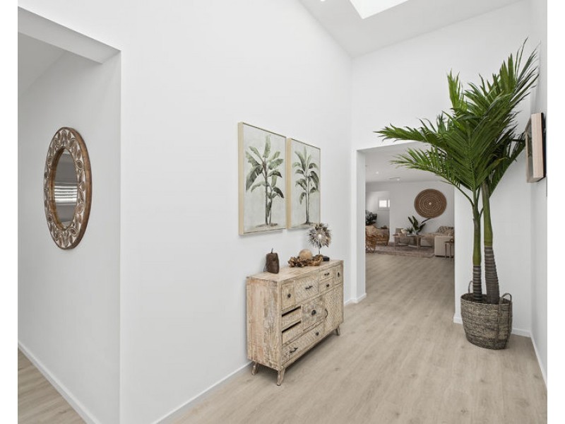 1 Angler Crescent, Bonville NSW 2441