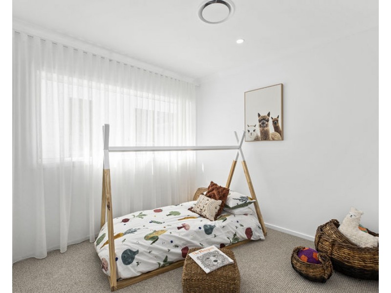 1 Angler Crescent, Bonville NSW 2441