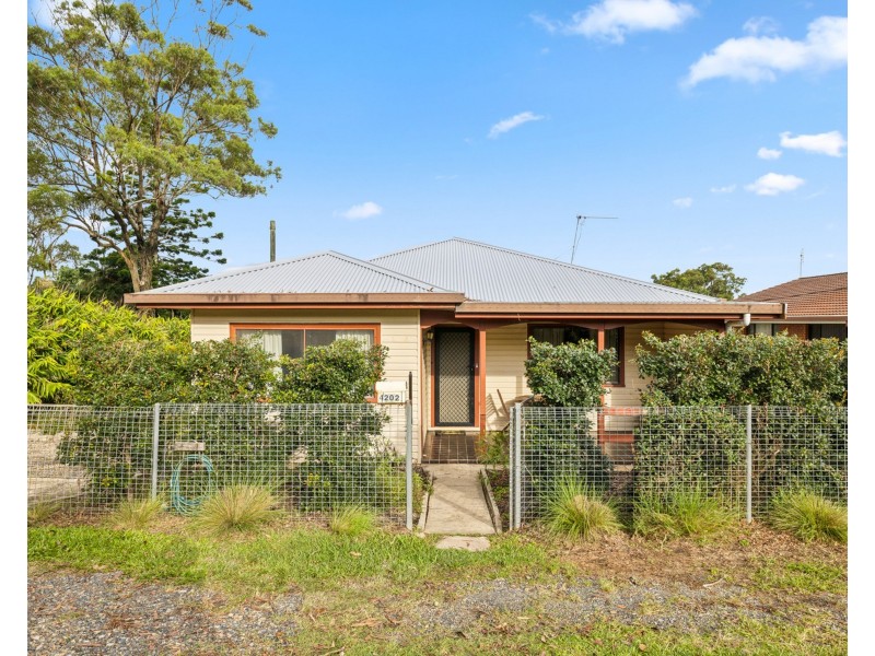 4202 Giinagay Way, Urunga NSW 2455