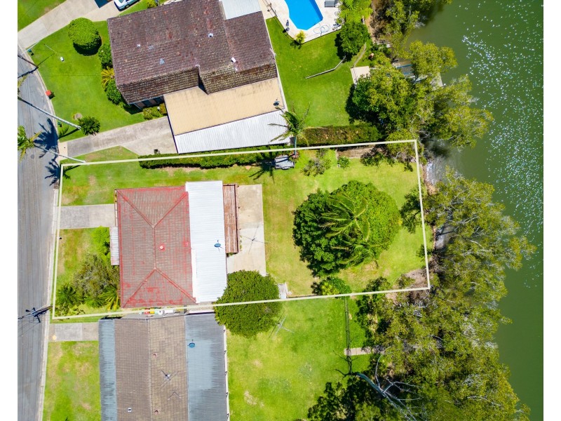 18 Island Place, Urunga NSW 2455