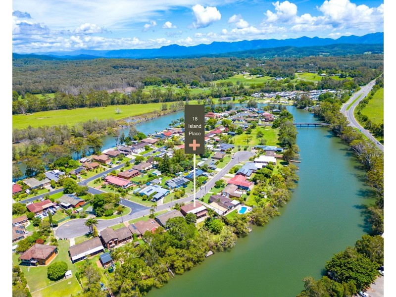 18 Island Place, Urunga NSW 2455