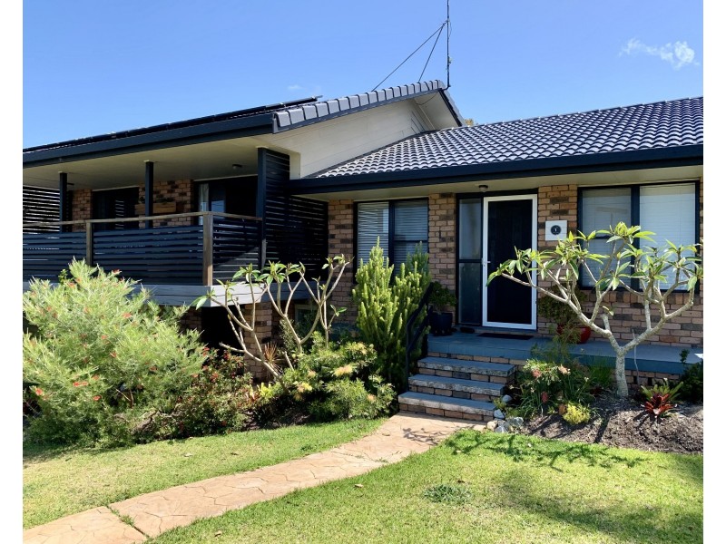 1 Vista Way, Scotts Head NSW 2447