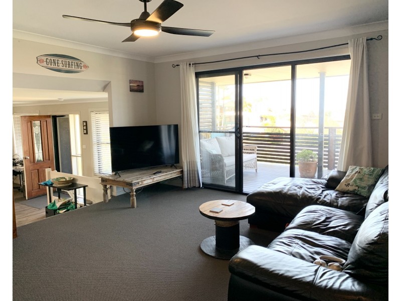 1 Vista Way, Scotts Head NSW 2447