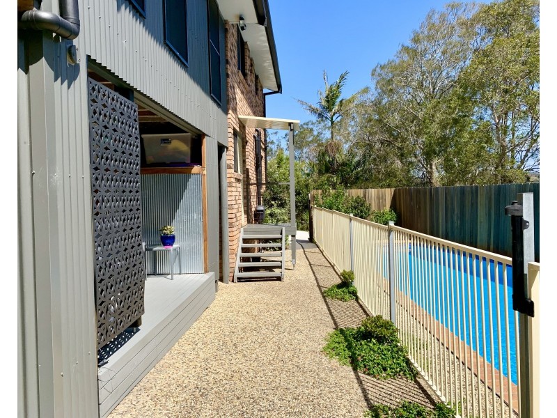 1 Vista Way, Scotts Head NSW 2447