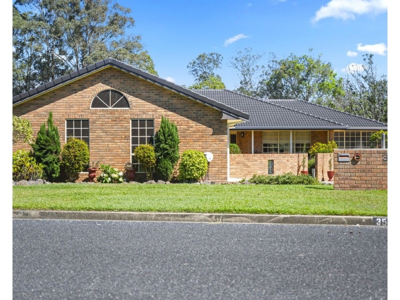 35 Rosedale Drive, Urunga NSW 2455