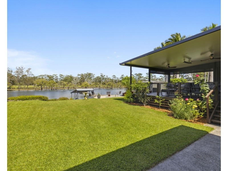 17 Newry Island Drive, Urunga NSW 2455
