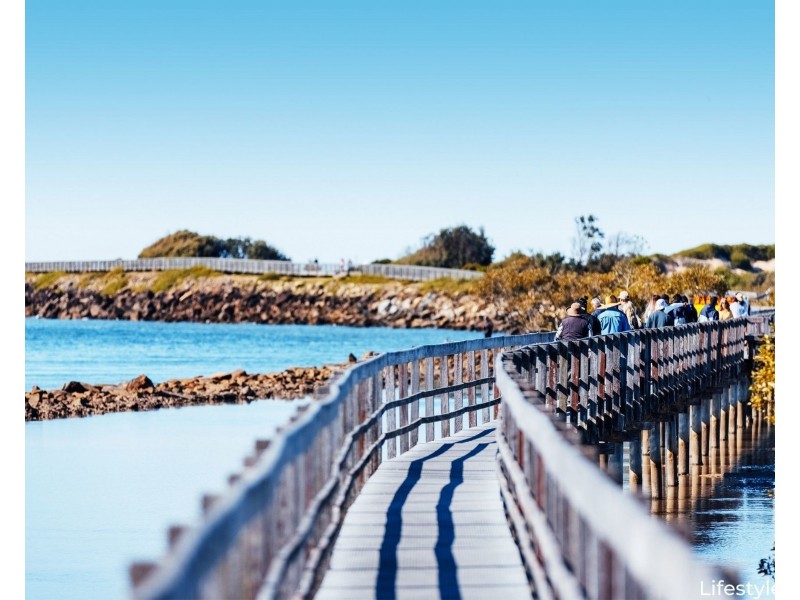 41 Angophora Crescent, Urunga NSW 2455