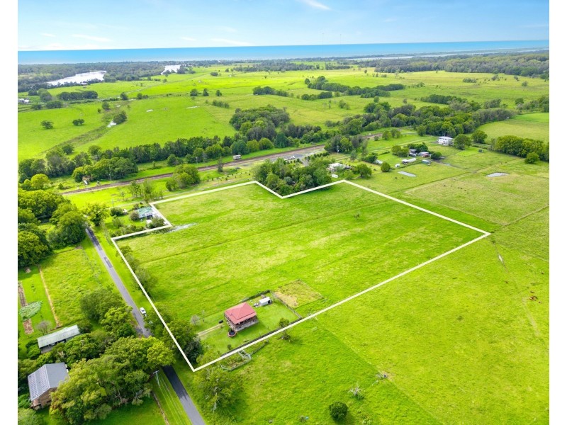 44 Walter Street, Raleigh NSW 2454