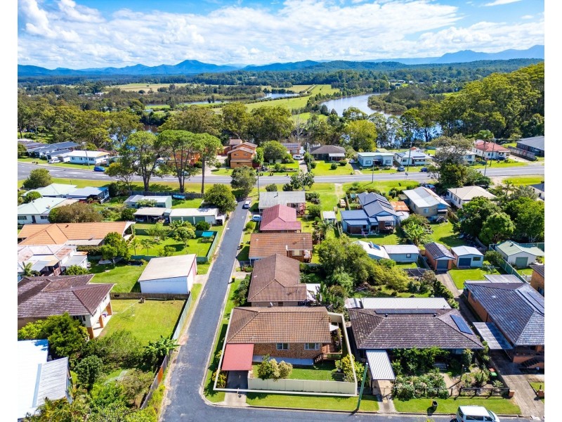 4 Moore Place, Urunga NSW 2455