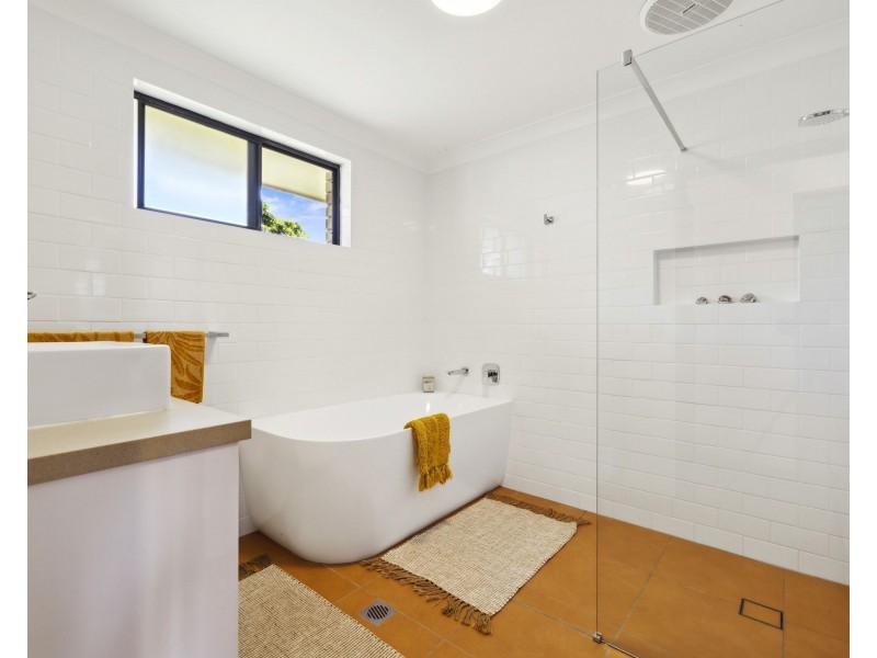 2 Elizabeth Drive, Urunga NSW 2455