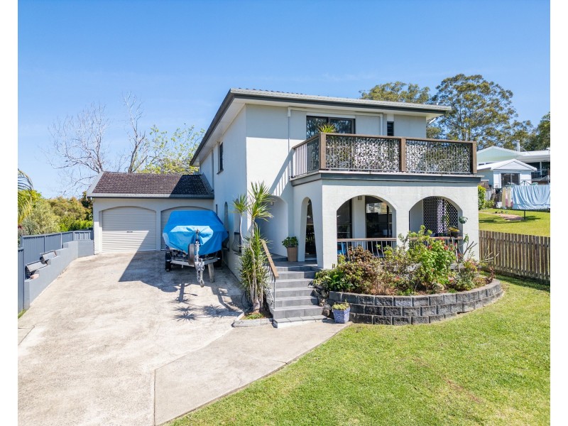 16 Moore Place, Urunga NSW 2455