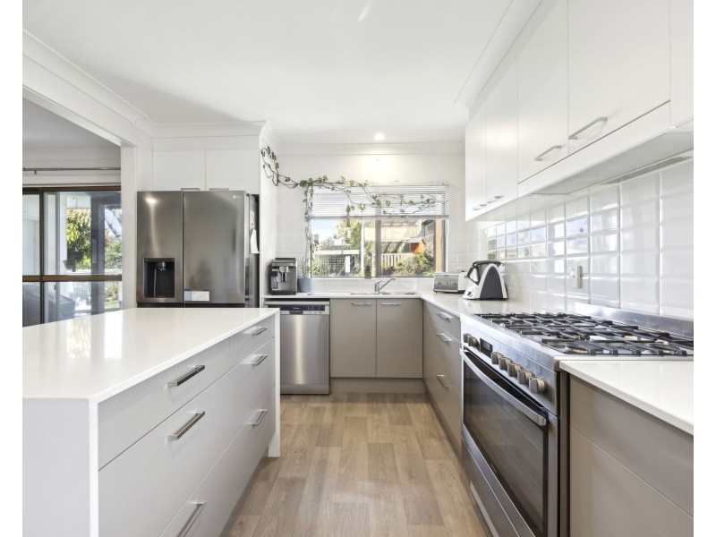 16 Moore Place, Urunga NSW 2455