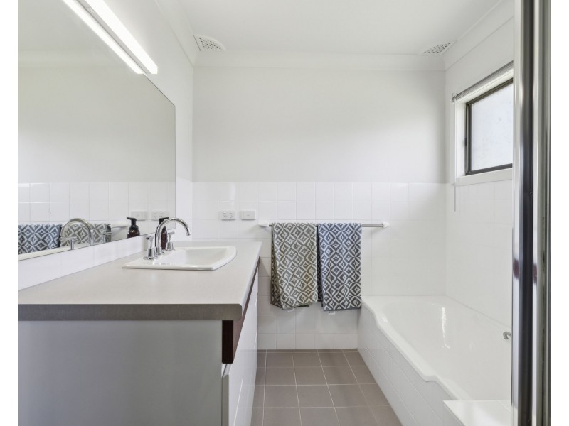 16 Moore Place, Urunga NSW 2455