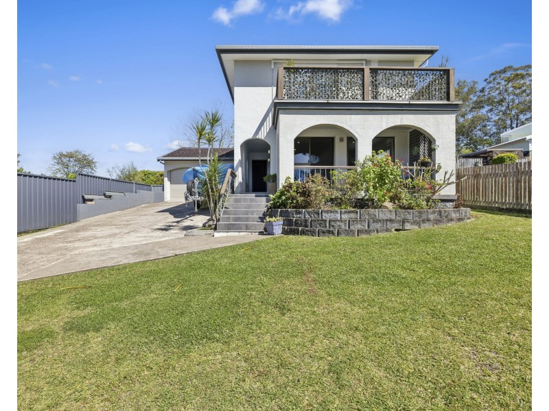 16 Moore Place, Urunga NSW 2455