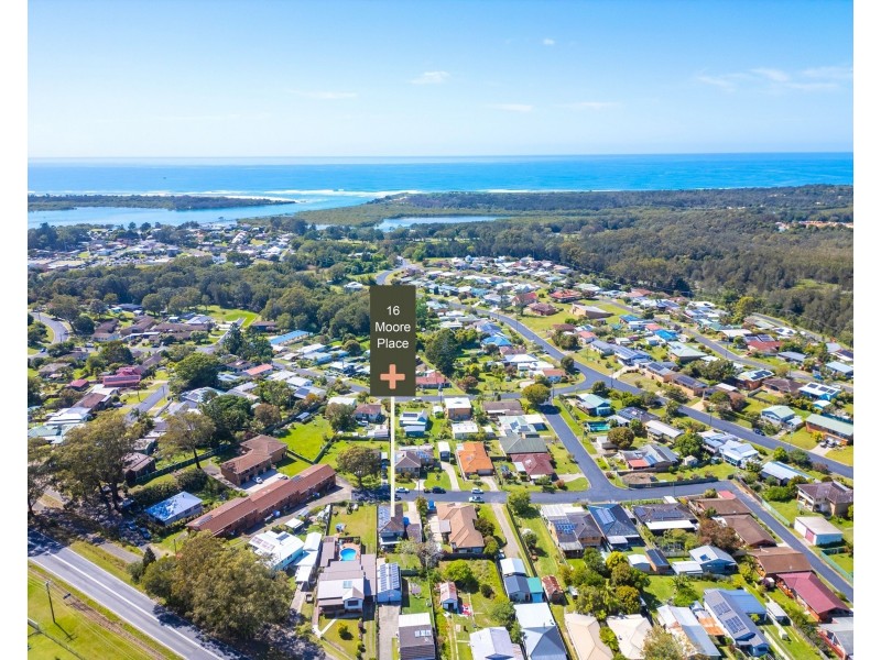 16 Moore Place, Urunga NSW 2455