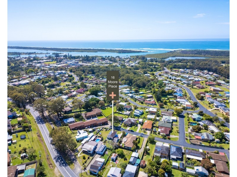 16 Moore Place, Urunga NSW 2455